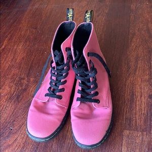 Dr. Martens Hackney boots